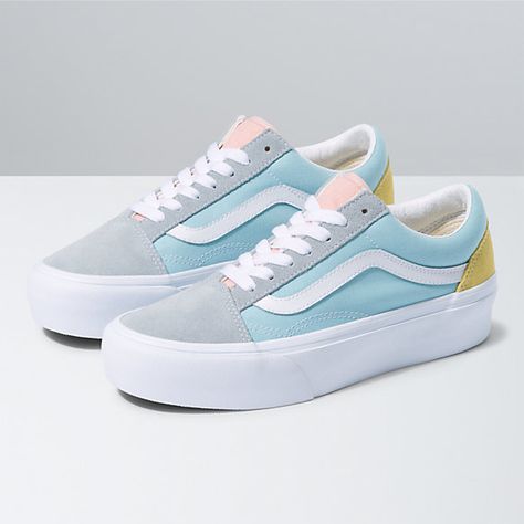 Vans Shoes Aesthetic, Vans Colors, Tennis Vans, Vans Aesthetic, Vans Shoes Women, Old Skool Platform, Cute Vans, Van Color, Vans Checkerboard