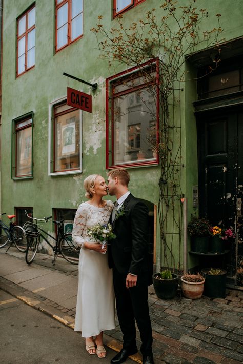 Wedding Copenhagen, Copenhagen Elopement, Scandi Wedding, Townhall Wedding, Copenhagen Wedding, Copenhagen City, Art Gallery Wedding, City Hall Wedding, Wedding Photo Inspo