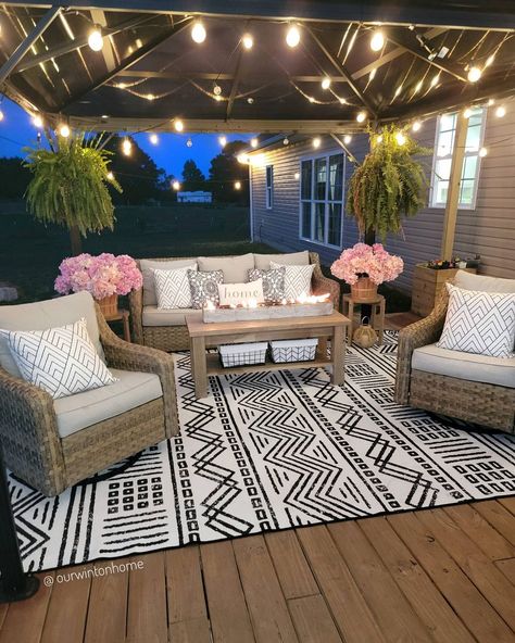 Patio Inspiration, Backyard Remodel, Deck Decorating Ideas, Casa Exterior, Backyard Inspiration, Outside Living, Patio Makeover, Outdoor Living Room, Outside Ideas