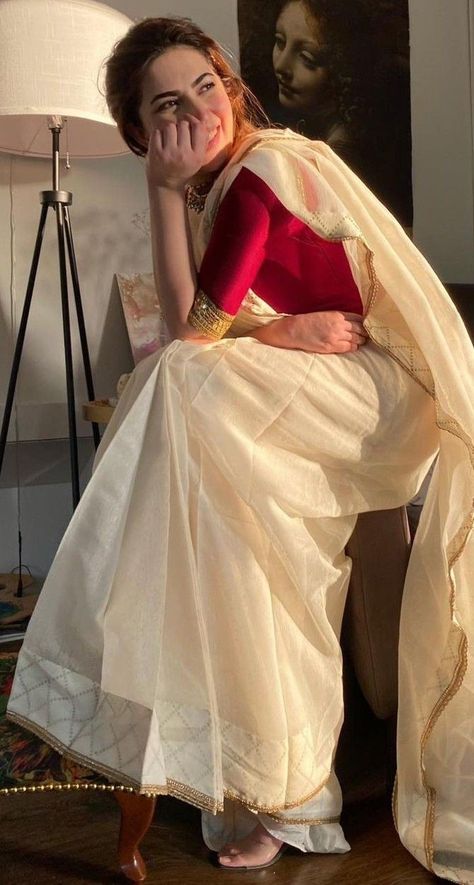 Naimal Khawar, Onam Outfits, Red Sari, Power And Control, Saree Wearing Styles, Simple Saree Designs, Fashionable Saree Blouse Designs, Traditional Indian Dress, Casual Indian Fashion