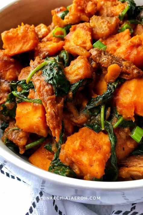 Nigerian Breakfast, Sweet Potato Porridge, Potato Porridge, Fried Yam, Plantain Porridge, African Recipes Nigerian Food, Foods To Make, Healthy Sweet Potato, Nigerian Recipes