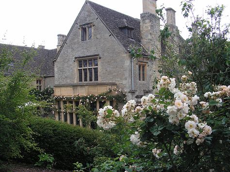 Asthall Manor / Cotswolds Oxfordshire England, Traditional Architecture, Stone Houses, English Cottage, Cozy Cottage, Pretty House, Manor House, Beautiful Buildings, My Dream Home