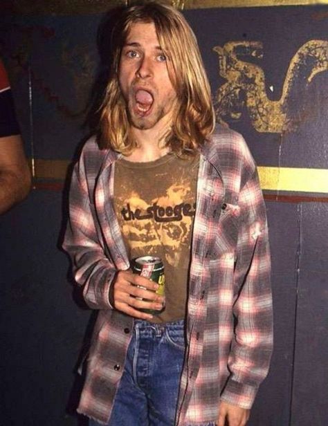 inspo - Album on Imgur 90s Grunge Fashion Men, Kurt Cobain Outfit, 90s Grunge Fashion, Kurt Cobain Style, Winter Hipster, Kurt Cobain Photos, Fashion Guys, Grunge Flannel, Men 90s