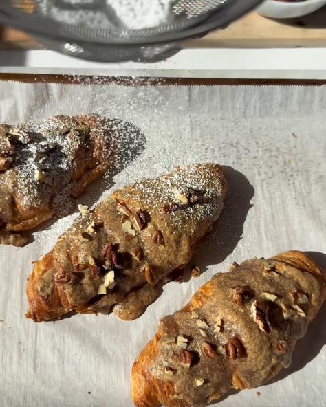 These buttery pecan croissants have a sweet pecan pie filling and topping. While they look like they came from a bakery, they’re actually very easy to make at home. The pecan frangipane filling is made with pantry and fridge-friendly ingredients like cinnamon, pecans, butter, and flour. It’s a seasonal twist for almond croissants that’s so good and is so easy to prep quickly. Comment “recipe” to have this Pecan Croissant recipe sent to you. Enjoy!! Pecan Frangipane, Pecan Croissant, Almond Croissants, Pecan Pie Filling, Cinnamon Pecans, Croissant Recipe, Almond Croissant, Easy Dessert Recipes, Pecan Pie