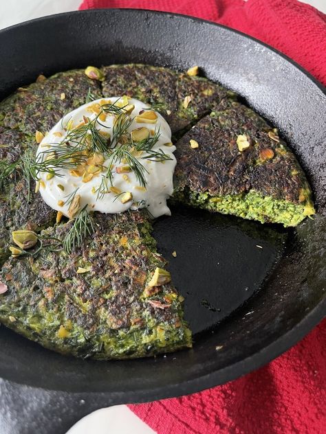 Kuku Sabzi (Persian Herb Frittata) Kuku Sabzi, Egg Frittata, Health Benefits Of Eggs, Cake Preparation, Egg Benefits, Heart Healthy Eating, Meat Free Monday, Frittata Recipe, Persian Cuisine