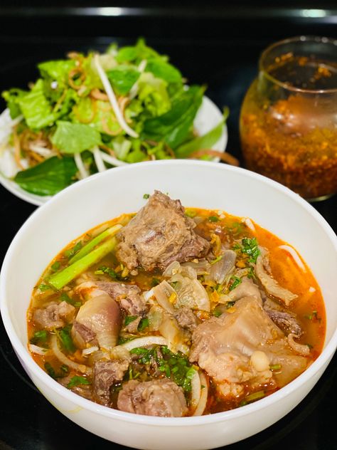 Cambodian Pho, Cambodian Food, Taiwanese Food, Adobo Chicken, Asian Soup, Food Goals, Food Obsession, Spicy Recipes, Asian Food