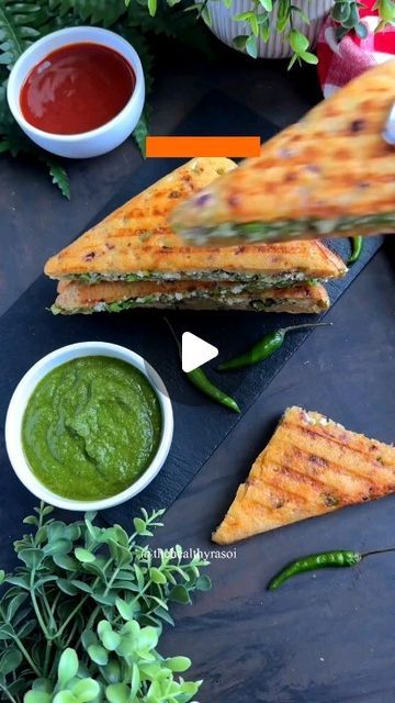 Awill Anurag Misra on Instagram: "🌸🥪 Sandwich without Bread 🍞🥪🌸#foodie #foodlover #shaukiyafoodi #streetstyle #fresh" Sandwich Without Bread, No Bread Sandwich Ideas, Bread Substitute, Bread Sandwich, March 19, Food Lover, Sandwiches, Bread, On Instagram