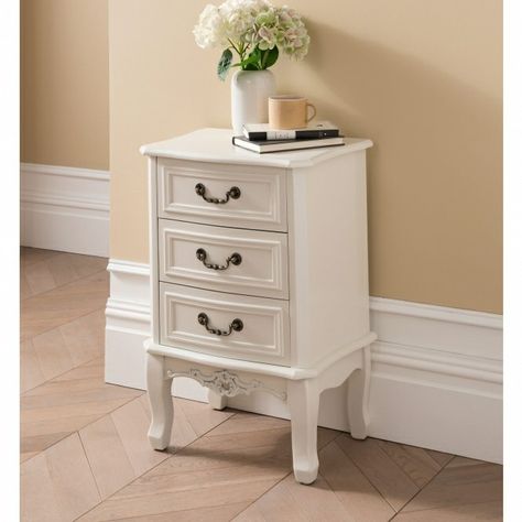 Bedside Table Aesthetic Decor, Sabrina Bedroom, Bedside Table Antique, White French Furniture, French Style Bedside Tables, French Room, Antique Bedside Tables, French Bedside Tables, Beautiful Bedside Tables