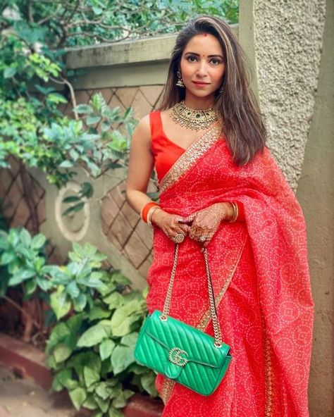 Vinny Arora, Fashion Me, Silk Lehenga, Indian Fashion Dresses, Indian Fashion, Lehenga, Saree, Silk, Fashion Dresses