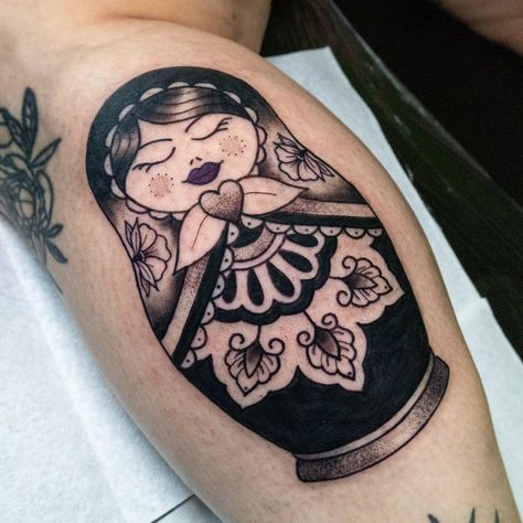 Had such a fun time drawing and tattooing this nesting doll for @amie_0x Thank you so much. It was great to have a catch up. 🥰 . . . #nestingdolltattoo #nestingdoll #babushka #russiandolltattoos #blackworkers #tradworkers #traditional #inked #inkedwomen #tattoo #boldwillhold #boldtattooideas #bishoppowerwand #femalebuisnessowner #femaletattooartist #tattooing #surreytattooartists #tattooapprenticeuk #uktattooartist #westbyfleet #newhaw #guildford #woking Nesting Doll Tattoo, Doll Tattoo, 1 Tattoo, American Traditional Tattoo, Abstract Tattoo, Russian Doll, Vintage Tattoo, Old School Tattoo, Nesting Dolls