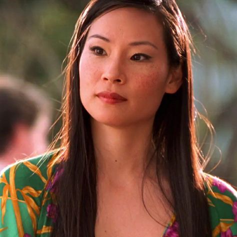 lucy liu as alex munday in "charlie's angels (2000)". Dear Peachie Makeup, Alex Munday, Book Girlies, Charlie’s Angels, In Another Universe, Female Faceclaims, Lucy Liu, Charlie's Angels, Another Universe