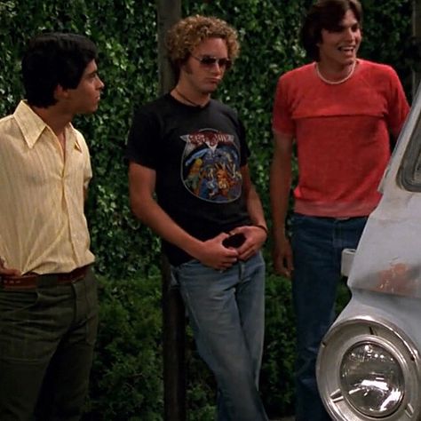 Steven Hyde Outfit, That 70s Show Aesthetic Outfits, That 70s Show Fashion, Hyde And Jackie, 70s Show Aesthetic, That 70s Show Aesthetic, 70s Show Outfits, Hyde That 70s Show, Dyke Fashion