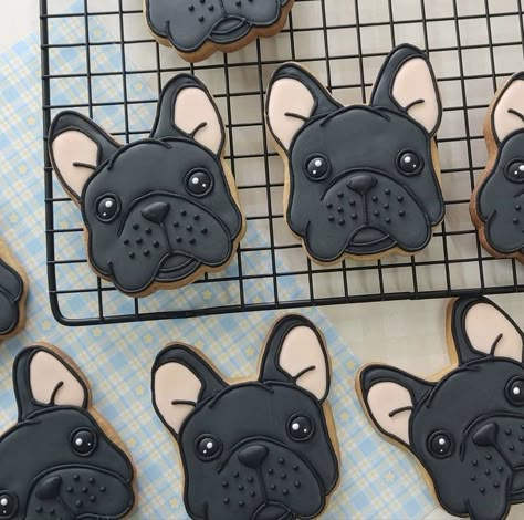 Royal Iced Cookies, Cookie Decorations, Cat Cookies, Iced Sugar Cookies, Dog Cakes, Sugar Cookie Designs, Cookie Decorating Ideas, Pretty Cookies, Dog Cake