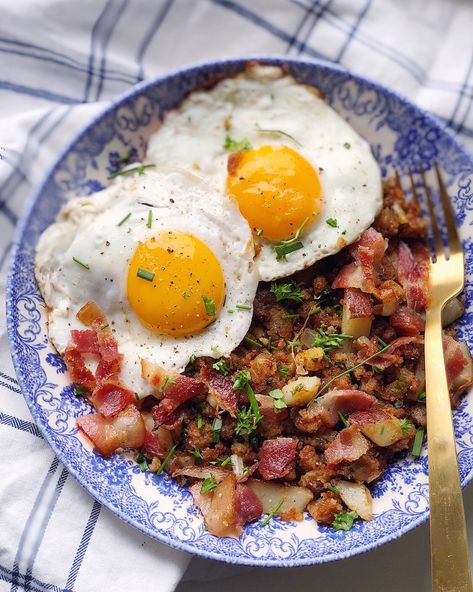 Savory Breakfast Hash made with Thanksgiving Leftovers DomestikatedLife European Breakfast, England Food, Leftover Breakfast, Roasted Root Veggies, Breakfast Hash, Root Veggies, Classic Italian Dishes, Fall Cooking, Family Circle