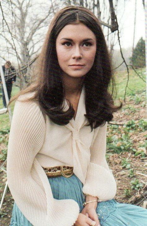 "Kate Jackson - Night of Dark Shadows ” Kate Jackson Today, 60s Fashion Trends, 70s Fashion Outfits, Kate Jackson, Photography People, Dark Shadows, 1970s Fashion, 60s Fashion, Cute Celebrities