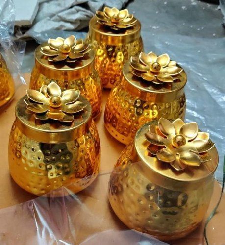 Metal Luxury Gift Box | Luxury Gift 
Gold Plating Metal gift box Return Gifts Indian, Brass Diyas, Fruit Gifts, Home Garden Decor, Company Website, Pooja Rooms, Metal Products, Wedding Crafts, Luxury Gift Box