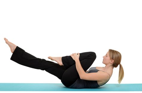 5-Minute Pilates Burn Lower Belly Fat, Pilates At Home, Lower Belly Workout, Hip Flexor Stretch, George Balanchine, Joseph Pilates, Knee Exercises, Lower Belly Fat, Detoxify Your Body