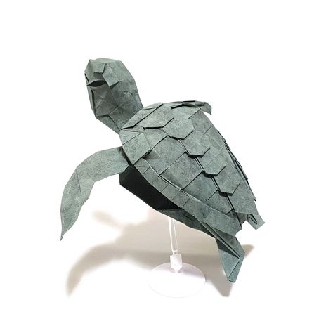 This absolutely gorgeous turtle is designed by Jang Yong Ik and folded by Jaeil Jeong #origami #turtle Origami Tortoise, Turtle Things, Animals Turtle, Origami Turtle, Turtle Homes, Origami Artist, Origami Models, Origami Dragon, Origami Fish