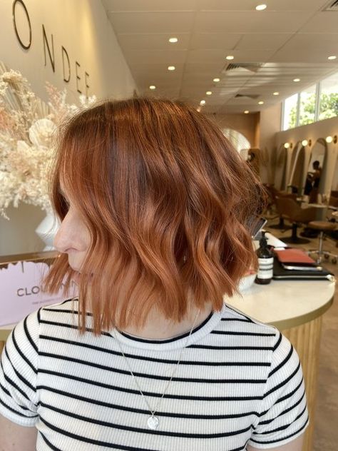 26 SHORT CURLY RED HAIR IDEAS - julsweek Short Fine Copper Hair, Cooper Balayage Short Hair, Cooper Bob Hair, Copper Balayage Short Hair, Short Copper Bob, Cosmology School, Copper Toned Hair, Short Curly Red Hair, Copper Bob Hair