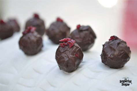 Chef Eddy's decadent holiday inspired truffles rival any high-end chocolate store. This treat makes a thoughtful holiday gift too. Red Wine Truffles, Wine Truffles, Valentines Recipes Desserts, Chocolate Stores, Strawberry Mousse, Low Carb Cheesecake, Valentine Desserts, Truffle Recipe, Dried Cherries