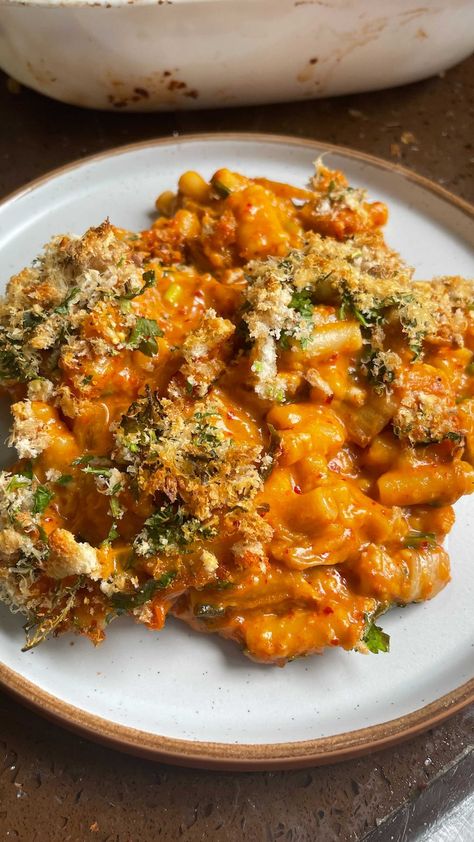 Mob — Kimchi Mac and Cheese Best Pasta Bake Recipe, Pasta Bake Recipes, Bacon Bbq Chicken, Chicken Breast With Bacon, Cauliflower Leaves, Tuna Pasta Bake, Leaf Wings, Best Pasta, Cheese Stuffed Chicken