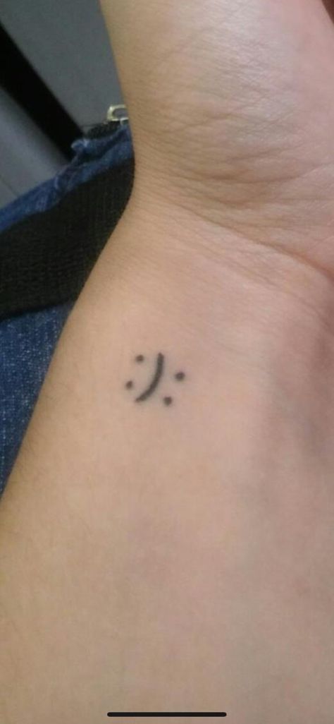 Small Tattoos On Fingers Simple, Cute Stick And Poke Tattoo Ideas, Small Simple Flash Tattoo, Stick And Poke Small Tattoos, Really Small Tattoos Simple, Sick And Poke Tattoos Small, Tiny Stomach Tattoos, Small At Home Tattoos, Small But Cute Tattoos