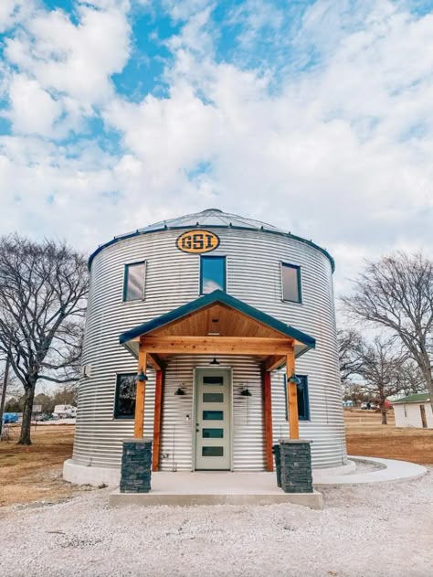 Silo House Interior Floor Plans, Silo Cottage, Silo Home, Grain Bin House, Round House Plans, Quonset Homes, Quonset Hut Homes, Cottage Tiny House, Silo House