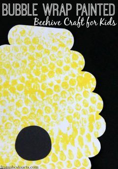 Bubble Wrap Honeycomb, Beehive Activities, Bees Preschool, Bumblebee Craft, Beehive Craft, Bee Hive Craft, Bug Activities, Insects Preschool, Bugs Preschool