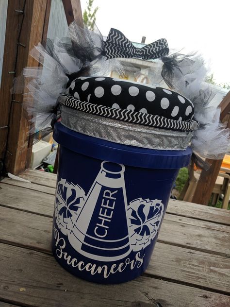 Cheer Buckets Ideas Cheerleading, Cheer Buckets Ideas, Bucket Decorating Ideas, Cheer Homecoming, Cheerleading Diy, Cheer Buckets, Bucket Ideas, Normal Clothes, Homecoming Mums