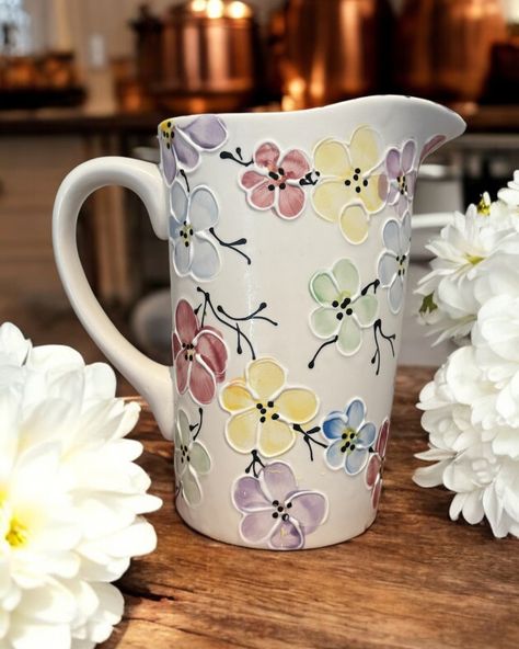 🌼 Chilled Milk Delight 🌼 Say goodbye to those boring plastic jugs and elevate your kitchen with our best-selling hand-painted milk jugs! 🎨✨ Perfect for those who love milk and live in Ontario, our jugs are specially designed to hold milk bags, keeping them icy cold and fresh. ❄️🥛 #milkjug #ceramicmilkjug #ceramicjug #handpaintedjug #jug #floralceramics #flowerpattern #flowerpottery #floralpottery Plastic Jugs, Bagged Milk, Milk Jugs, Ceramic Jug, Milk Jug, Say Goodbye, Diy Ideas, Flower Patterns, Ontario