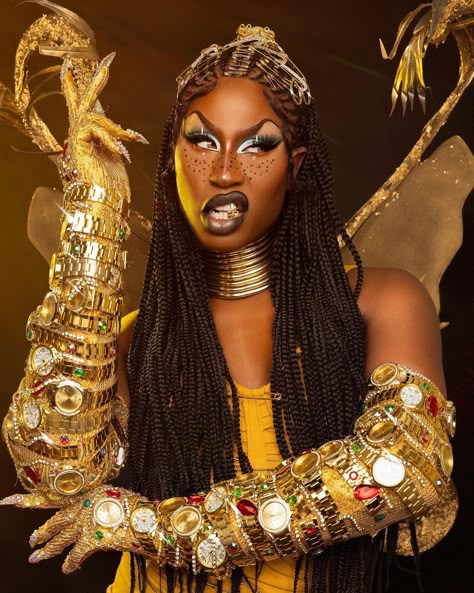 Drag Race All Stars 7, Shea Coulee, Gold Tooth, Queen Outfits, Drag Queen Outfits, Rupaul Drag Queen, Aesthetic 2024, Queen Aesthetic, Drag Makeup