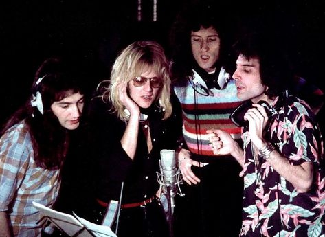 But everybody wants to put me down They say I'm going crazy They say I got a lot of water in my brain Ah, got no common sense I got nobody left to believe in... - - - - #freddiemercury #johndeacon #brianmay #rogertaylor #queen #queenband #music #legends #70s #icons Find Me Somebody To Love, Lyrics For Songs, Glam Rock Bands, Kids Nursery Rhymes, Lyrics Song, Like This Song, Rhymes For Kids, Somebody To Love, John Deacon