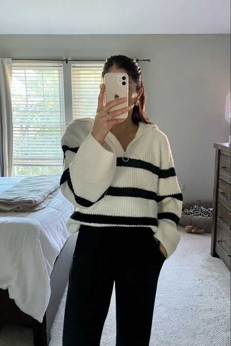 Black And White Stripped Sweater Outfits, White Striped Sweater Outfit, Half Sweater Outfits, Half Zip Sweater Outfit, Zip Sweater Outfit, Oversize Knit Sweater, Striped Sweater Outfit, Crewneck Outfit, Half Sweater