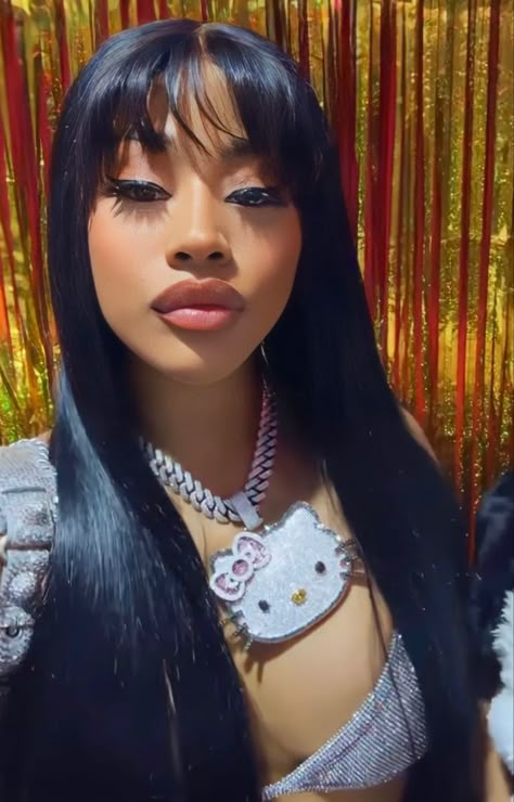 Hennessey Carolina, Hennessy Carolina, Pretty Dark Skin, Ideal Makeup, Belly Button Piercing Jewelry, Pretty Babe, Ethereal Makeup, Women's Wigs, Black Celebrities