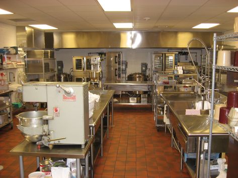 Aesthetic Restaurant Kitchen, School Kitchen, Diner Kitchen, Fancy Cafeteria School, Nostalgic Restaurant, Restaurant Kitchen Aesthetic, Professional Kitchen Restaurant, School Cafeteria, Vintage Restaurant