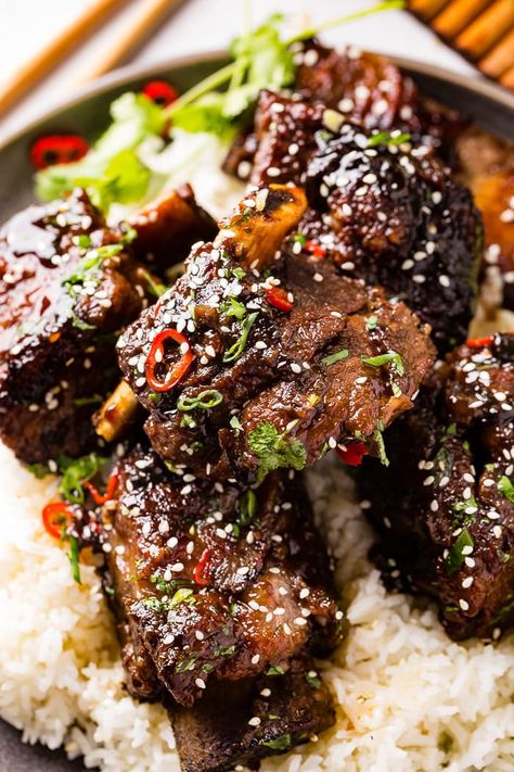 Oven Braised Short Ribs, Short Ribs Dutch Oven, Short Ribs In Oven, Short Rib Recipes Oven, Ribs Recipe Oven, Korean Short Ribs, Braised Short Ribs Recipe, Beef Short Rib Recipes, Oh Sweet Basil