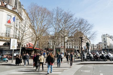 Discover what to do and see in Bastille, this history-laden neighborhood of Paris that offers lots in the way of culture, heritage, and fun. Dream Place, Oui Oui, Bastille, Night Life, The Neighbourhood, The Way, Things To Do, Street View, Paris