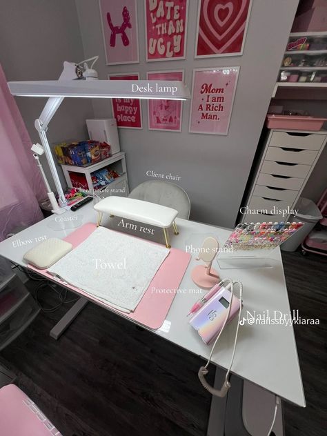 Nail Shed Ideas, Nail Salon Room, Home Nail Studio, Nail Tech Needs, Nail Shed, Beauty Studio Ideas, Nail Studio Ideas, Nail Technician Room, Nail Tech Room