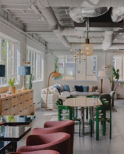 Shoreditch House, Collaborative Workspace, Living Room And Dining Room, Lounge Design, Decorative Table Lamps, Workspace Design, Soho House, Small Dining, Office Spaces