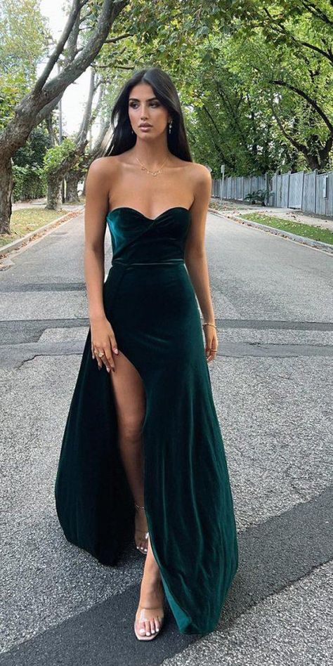 Wedding Dresses Guest Summer, Mexico Wedding Guest Dress, Green Dress Wedding Guest, Edgy Formal, Wedding Guest Dresses Fall, Green Wedding Guest Dress, Long Dress Wedding Guest, Green Wedding Guest Dresses, Fall Wedding Guest Dresses