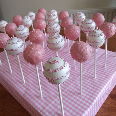 Flamingo Cake Pops, Pink Flamingo Birthday, Flamingo Birthday Cake, White Cake Pops, Pops Cake, Flamingo Baby Shower, Flamingo Cake, Birthday Party Desserts, Birthday Cake Pops