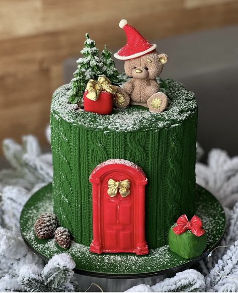 Green Christmas Cake, Winter Cake Ideas, Cottage Cake, Cozy Christmas Cottage, Christmas Cake Ideas, Cake Winter, Easy Christmas Cake Recipe, Cake Competition, Christmas Themed Cake