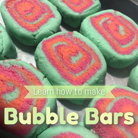 Diy Bubble Bar, Bubble Bar Recipe, How To Make Bubbles, Solid Bubble Bath, Diy Soap Recipe, Homemade Bubbles, Bath Recipes, Sugar Scrub Recipe, Bath Bomb Recipes