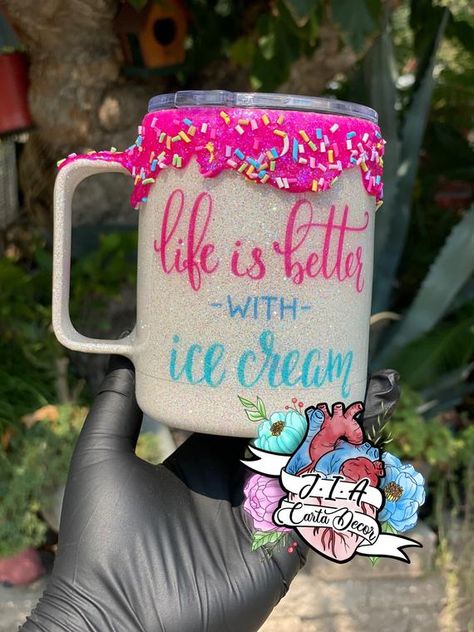 Cup Inspiration, Tumbler Making, Easter Tumblers, Girls Tumbler, Tumbler Photos, Custom Tumbler Cups, Tumbler Cups Diy, Glitter Cups, Cup Ideas