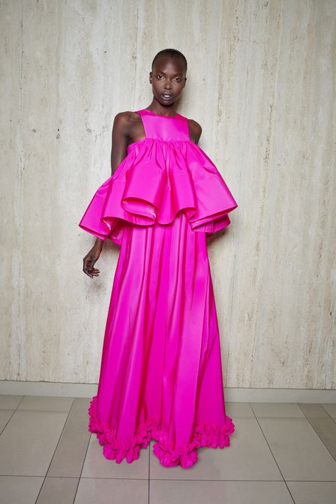 Greta Constantine Spring 2021 Ready-to-Wear Collection | Vogue Greta Constantine, Gorgeous Gowns, Looks Style, Mode Inspiration, Retro Outfits, Look Fashion, Bright Pink, Classy Outfits, African Fashion