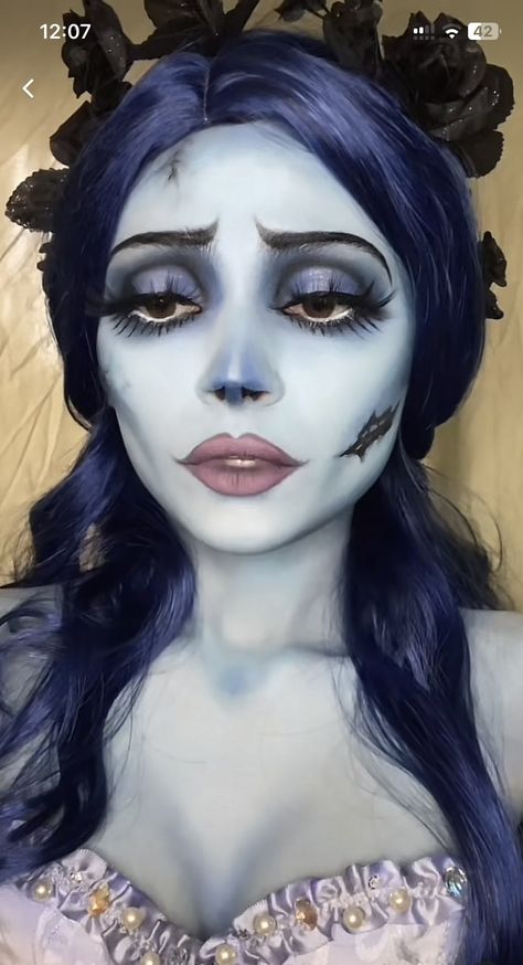 Corpse Bride Makeup, Halloween Bride Costumes, Emily Corpse Bride, Corpse Bride Costume, Halloween Bride, Classy Halloween Costumes, Show Makeup, Cute Halloween Makeup, Bride Costume