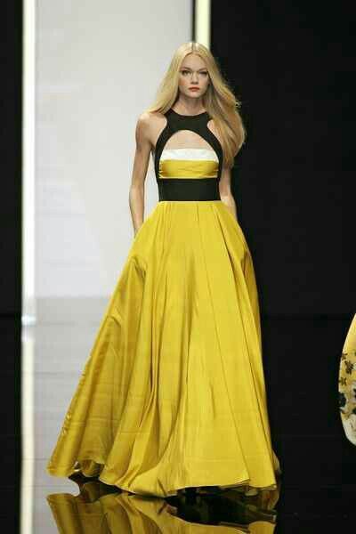 * Looks Chic, Gorgeous Gowns, Elie Saab, Beautiful Gowns, Couture Dresses, Fashion Week Spring, Yellow Dress, Couture Fashion, Look Fashion