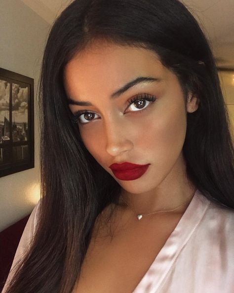 367.2k Likes, 2,271 Comments - Cindy Kimberly (@wolfiecindy) on Instagram: “🌹” Gina Lorena, Cindy Wolfie, Red Lips Makeup Look, Katerina Petrova, Red Lip Makeup, Beauty Make-up, Cindy Kimberly, Beauty Images, Straight Human Hair