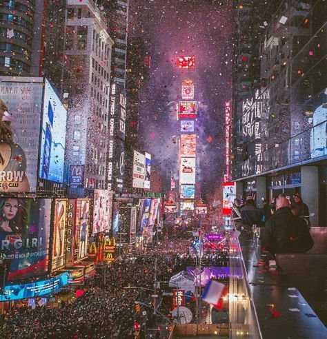 Times Square New Years Eve 90s, Eve 90s, Times Square Nye, New York New Years, Nye Aesthetic, New York New Years Eve, Street Lights, Street Light, Custom Art