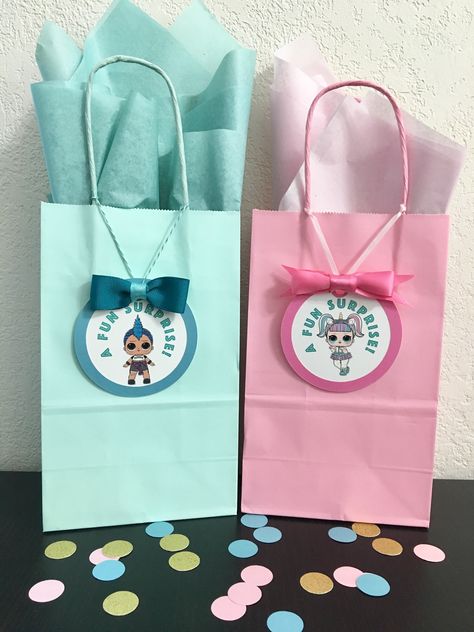 LOL surprise goodie bags @lalaspartycreations5 #lolsurprisetheme #lolsurpriseparty Lol Goody Bag Ideas, Lol Surprise Dolls Party Ideas, Surprise Party Themes, Gift Bag Ideas, Girly Party Ideas, Suprise Birthday, 7th Birthday Party Ideas, Birthday Favors Kids, Wedding Party Bags